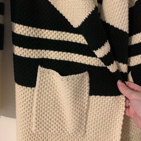 New w/tags winter cardigan - Picture 2 of 4
